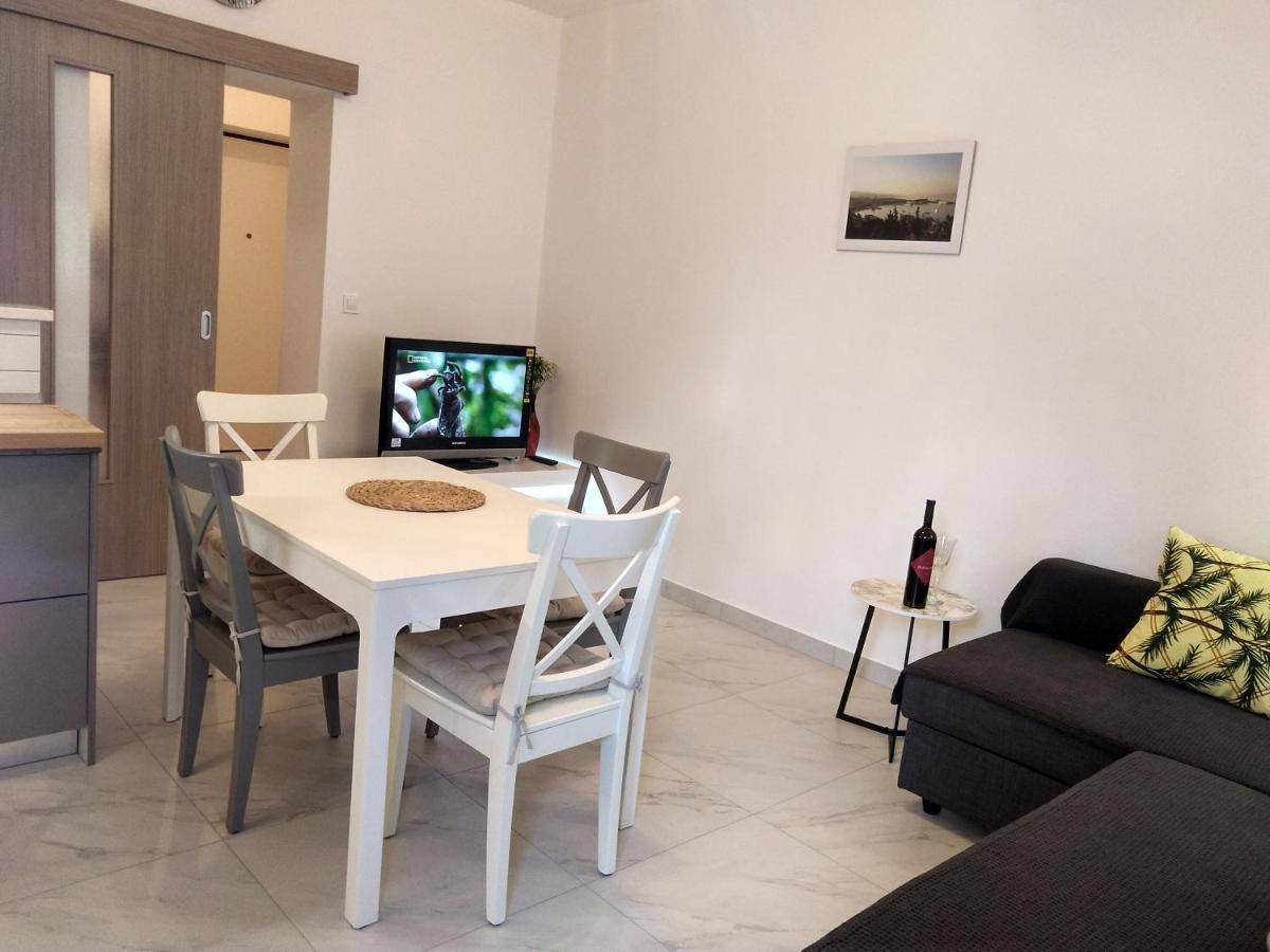 Deluxe Apartment Joia With Balcony On The Beach Bacvice, Free Parking, Old Town, Near Ferry Port 스플리트 외부 사진